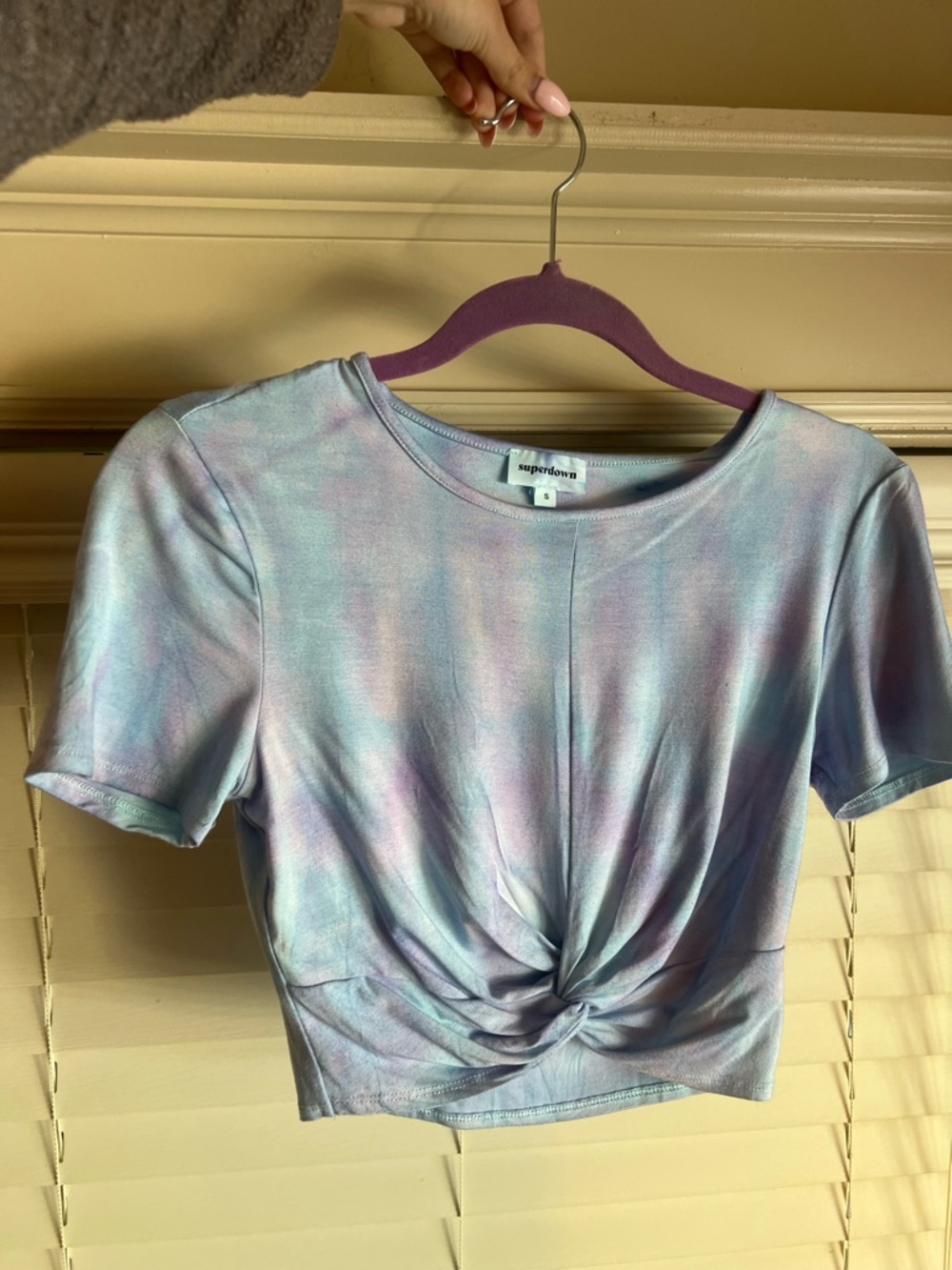 Superdown Pastel Tie-Front Crop Tee - Lavender Blue Multi
